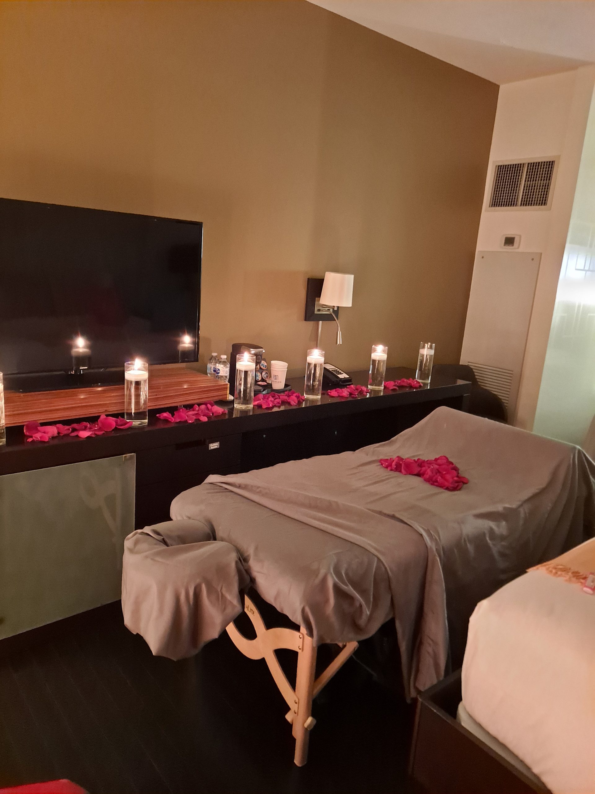 Keva-Massage-Mobile-Massage-Therapy-Intimacy-Coaching-HJouston-Texas-couple